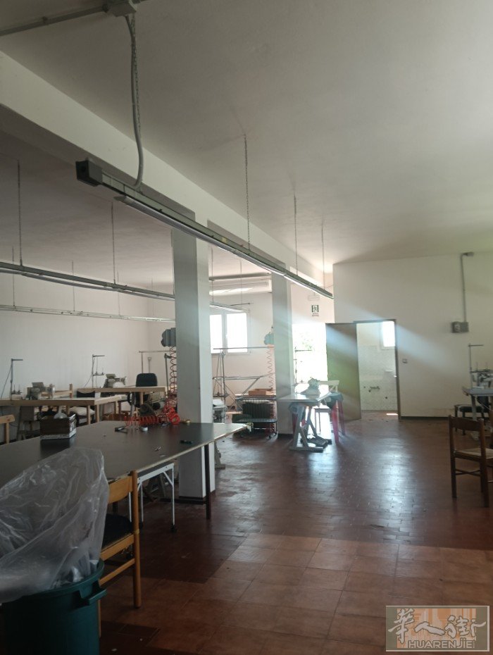 空工厂家住家出租工厂200平方左右，住家七个房间，两个卫生间，377831857