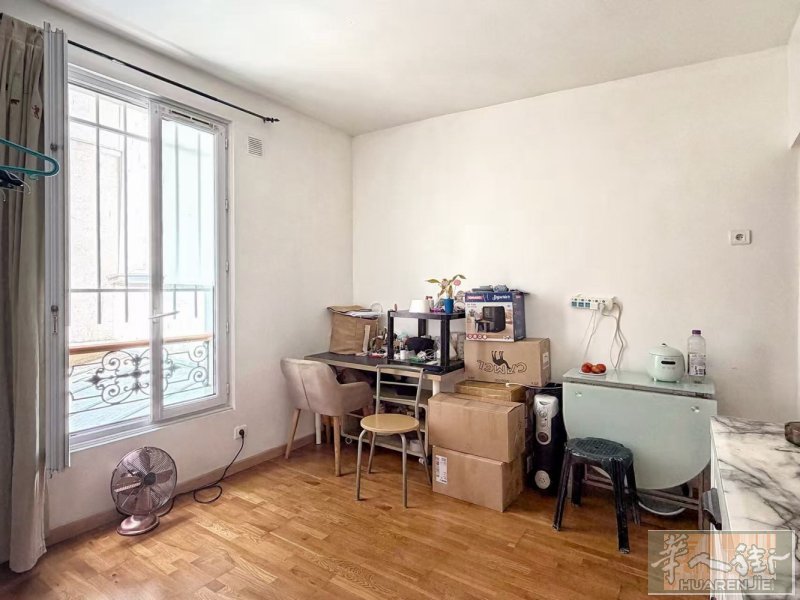 小巴黎18区｜24.13㎡一室一厅  步行5分钟地铁12号线 Marx Dorm