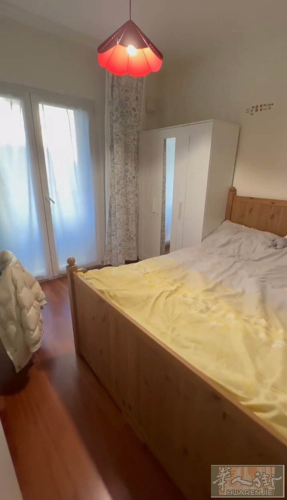 米兰:单间出租， 区域:farini 近华人， 地址:Via Giulio Be