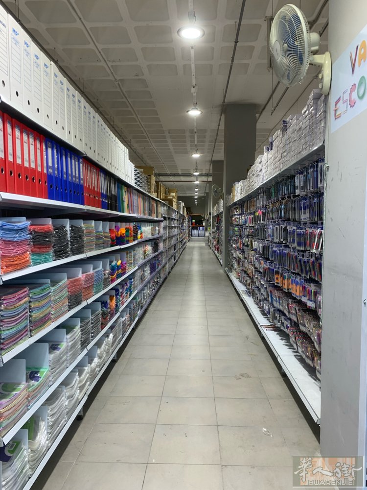 专业承接百元店、仓库理货、百货店铺整理、新店开业筹备、老店翻新升级等业务。  ✔