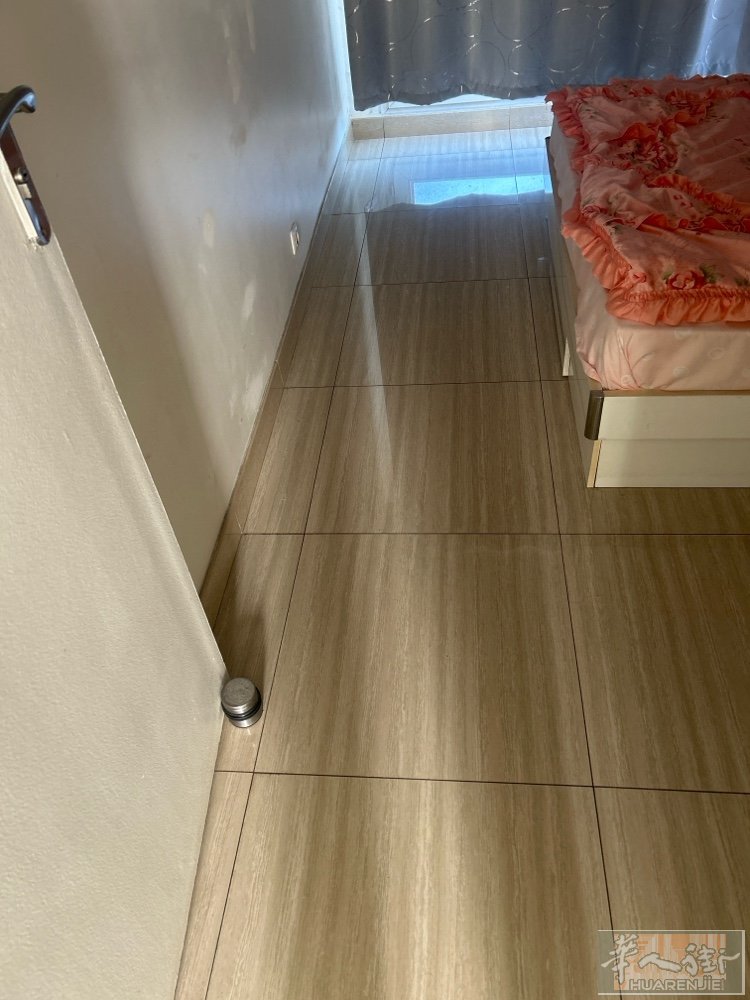 95有一个房间拾捕离巴黎4站男女多可以0635547158