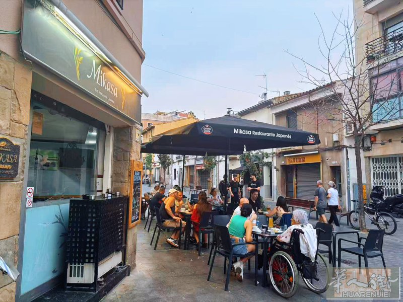 ⸻  【店铺转让】步行街黄金地段·酒吧带日餐生意