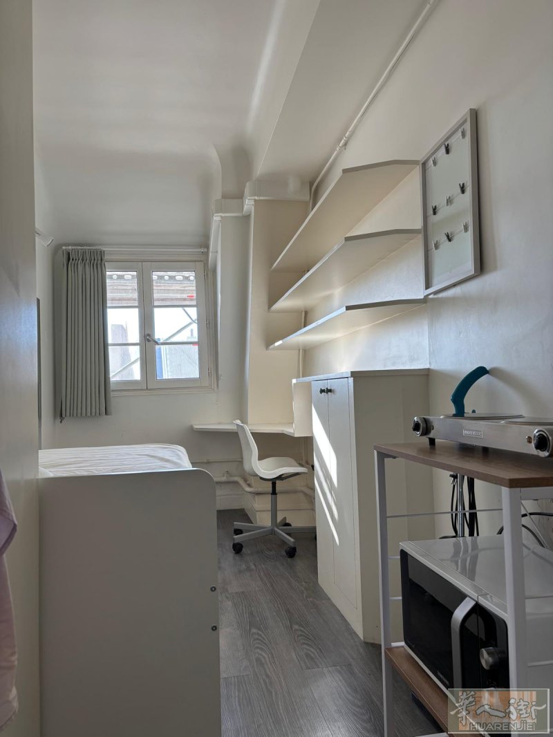 巴黎16区，近Trocadéro, Dauphine 大学，Lycée Jandon de Sailly 等 Prépa, 可申请学生房补。Gardien,  digicodes，电梯