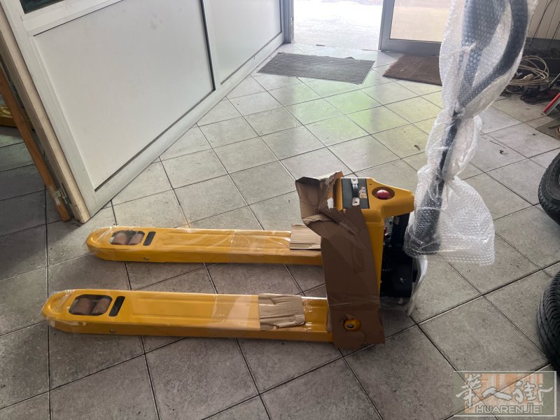 出售全新电动推车 公司里有全新电动推车多台出让有意请联系0603182436微信