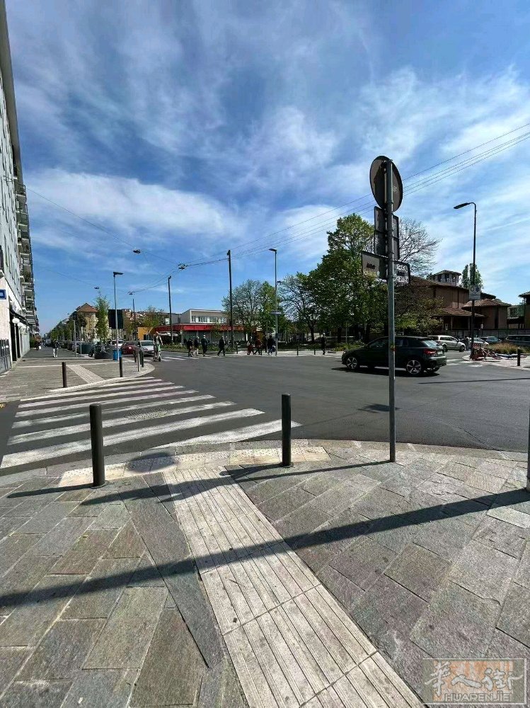 米兰：酒吧转让出售， 地址：via padova， 售价：31w， 租金：350