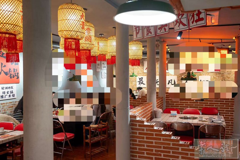有烟囱餐馆转让：4.5万 火锅店转让🔥🍲：Plaza España 马德里市