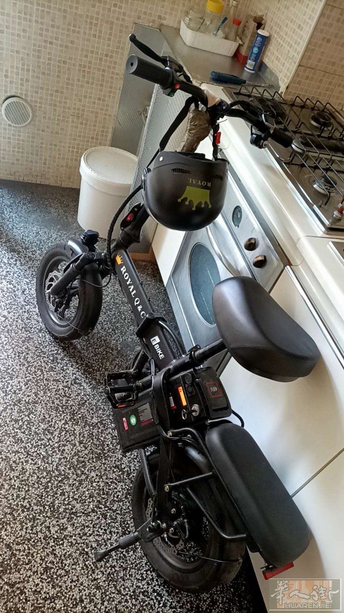出售电动自行车