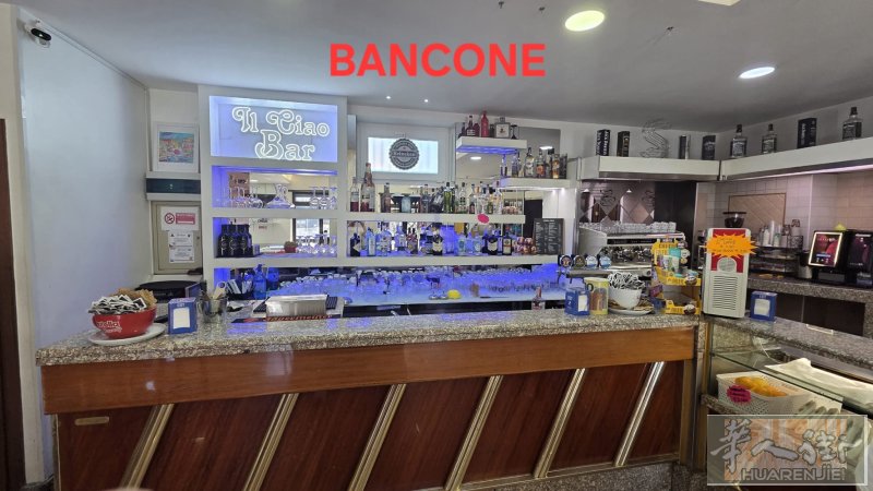 Roma 出售酒吧   私人电话☎️： +393924512336  位于主干道