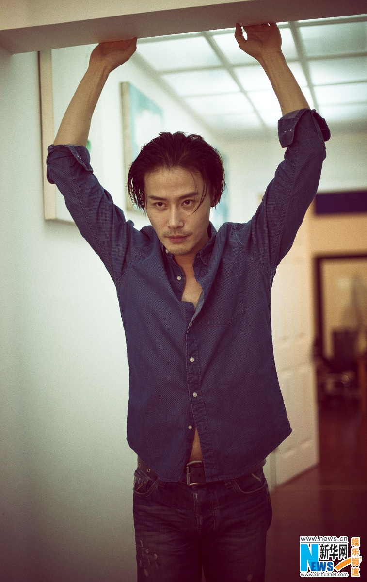 程皓枫曝非典型大片 尽显清新雅痞双重魅力