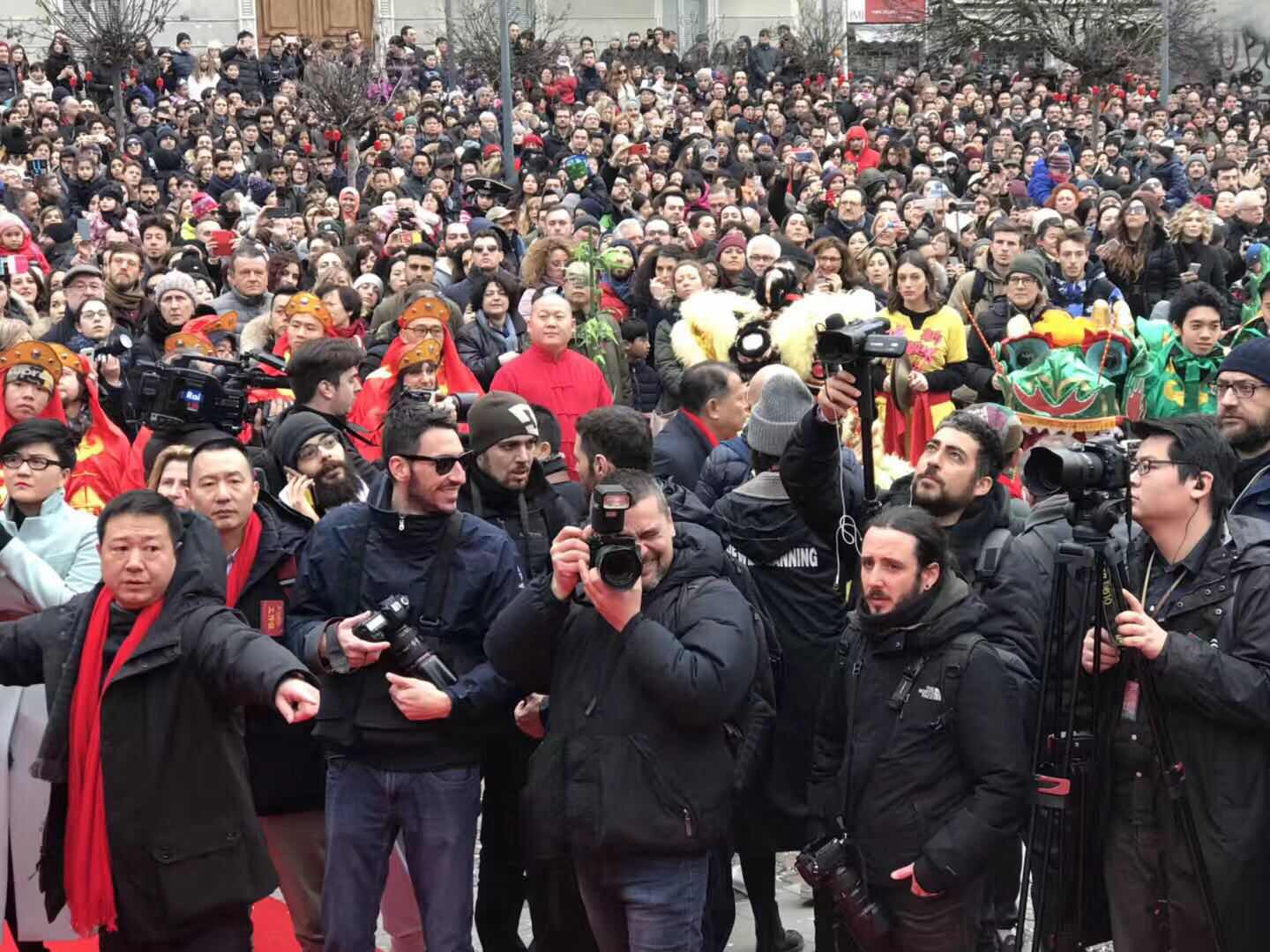 普天同庆 共享喜乐——米兰侨界隆重举办2018迎春舞龙舞狮大巡游活动 ... ... ... ...