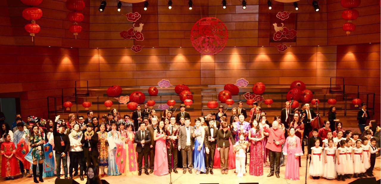 华裔演员石阳石多地力推新书《衣锦还心》，搭建中意文化桥梁 ...