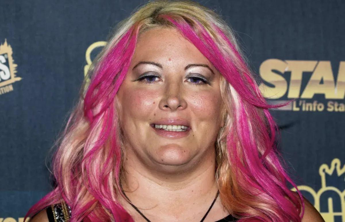 法国真人秀初代偶像 Loana 去世：48岁人生落幕，留下名利与创伤交织的一生