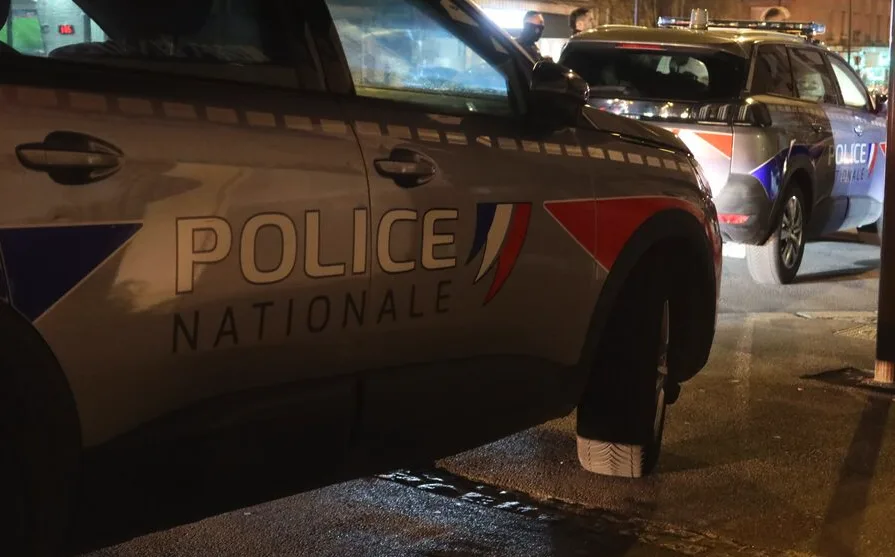 警钟长鸣：里昂15岁少女遭公寓囚禁并强迫卖淫，三名恶徒落网